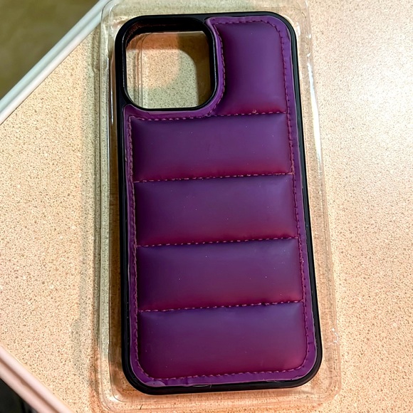 The Pillow phone case IPhone 13 Pro Max case - Picture 3 of 4